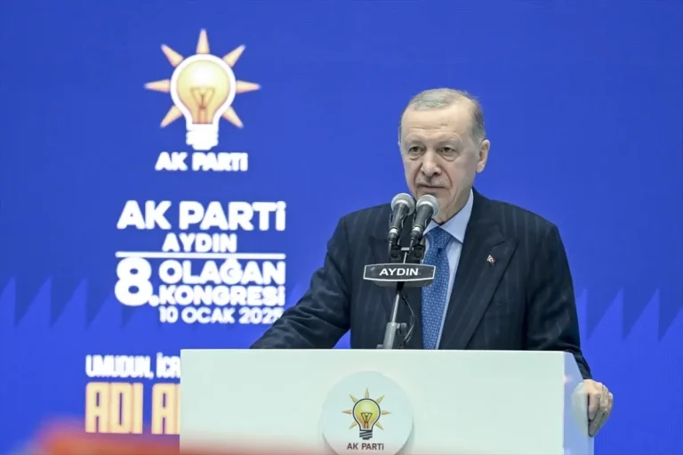 Cumhurbaşkanı ve AK Parti Genel Başkanı Erdoğan, partisinin Aydın 8. Olağan İl Kongresi'nde konuştu: (1)